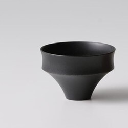 日本製 TOHKA 食器 猪口 爽円 ブラック レンジ・食洗機不可 ギフト箱入り