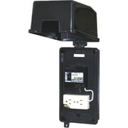 P2015 [防滴ボックスブレーカ 漏電遮断器組込OC付屋外兼用コンセント付]