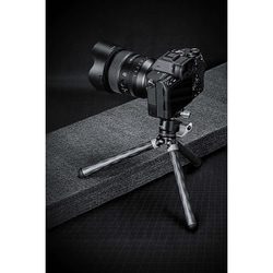 ヨドバシ.com - レオフォト Leofoto MT-02C＋LH-22（BK） [カーボンミニ三脚 雲台セット ブラック] 通販【全品無料配達】