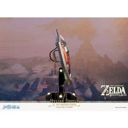 ハイリアの盾 First 4 Figures PVCスタンドモデル ゼルダの伝説BotW』に登場する“ハイリアの盾”を再現したスタンド