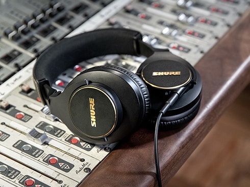 ヨドバシ.com - Shure シュア プロフェッショナルスタジオヘッドホン ブラック SRH840A-A 通販【全品無料配達】