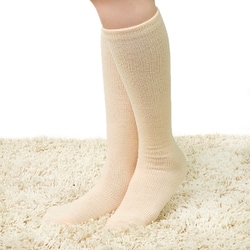 AUQ551 UCHI-COLLE (ウチコレ) はいて寝てスッキリ ナイトソックス ハイソックス 24cm ペイルピンク