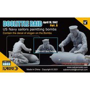4803 1/48 レジン製ミリタリーフィギュア ドゥーリトル レイド Part.B アメリカ海軍 爆弾に描く水兵 [組立式プラスチックモデル]