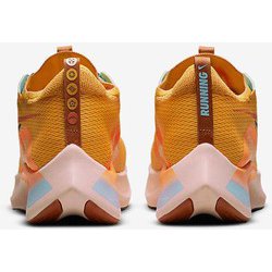 ヨドバシ.com - ナイキ NIKE ズーム フライ 4 DO2421 739 UNIVERSITY