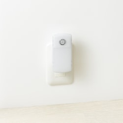 ヨドバシ.com - ヤザワ Yazawa NCHSMN68WH [無接点充電式人感明暗