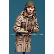 AM35297 1/35 ミリタリーフィギュア WWII イギリス陸軍戦車長＃2 腕を組む戦車長 [組立式プラスチックモデル]