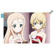 ガールズ＆パンツァー 最終章 撥水ポーチ マリー＆ダージリン （ドレス） [キャラクターグッズ]