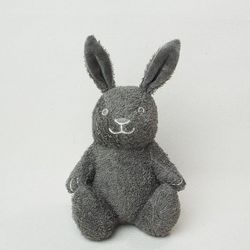 ヨドバシ Com ぬくぐるみ工房 オーガニックコットン草木染め 黒うさぎのぬいぐるみ S キャラクターグッズ 通販 全品無料配達