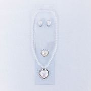 Q3237 アクセサリーセット リング・イヤリング・ネックレス ホワイト