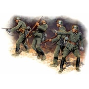 MB35022 1/35 独・国防軍歩兵4体・41-42年東部戦線No.1 [組立式プラスチックモデル]