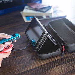 トムトック 新品　Nintendo Switch トラベルケース ブラック