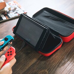 トムトック 新品　Nintendo Switch トラベルケース ブラック
