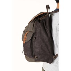 ヨドバシ.com - フェールラーベン FJALLRAVEN Varmland Rucksack 23341