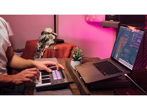 ヨドバシ.com - ノベーション novation USB MIDIキーボード