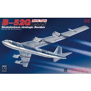 UA72207 1/72 B-52G ストラトフォートレス 前期型 w/B28核爆弾 ブロークンアロー 1966年 [1/72スケール 組立式プラスチックモデル]