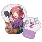 映画 五等分の花嫁 描き下ろし むにゃもちクッション キャンプ Ver. 中野二乃 [キャラクターグッズ]
