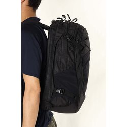 ヨドバシ.com - オスプレー Osprey ネブラ32 OS54062 ブラック