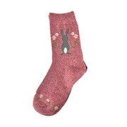 LC738650 [婦人平編みアンゴラタッチソックス うさぎ柄 アズキ]