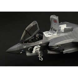 ヨドバシ.com - タミヤ TAMIYA 38103 イタレリ 1/48 F-35B