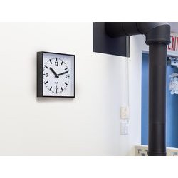 ハモサ HERMOSA 時計 壁掛け HK-002 スクエアクロック ブラック 楽天市場】HERMOSA ハモサ HK SQUARE CLOCK スクエア クロック