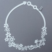 CRU090020 [ネックレス プリマドンナの馬 ホワイト]