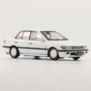 64B0175 1/64 三菱 ランサー GTI 1988 ホワイト LHD [ダイキャストミニカー]