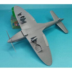 プラモデル　1/48 ハインケル He112B-0 スペイン上空 [LFMPE4807] 1/48 ハインケル He112B-0 スペイン上空 - (株)ビーバー