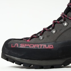 ヨドバシ.com - スポルティバ LA SPORTIVA トランゴ アルプ エボ GTX ウーマン TRANGO ALP EVO GTX WOMAN  11O 900409 カーボン/チェリー EU37(23.7cm) [マウンテンブーツ レディース] 通販【全品無料配達】