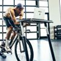 Wahoo Kickrbike ワフー キッカーバイク 屋内用スマートバイク 中古