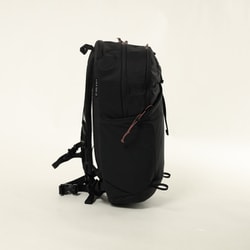 ヨドバシ.com - マウンテンハードウェア Mountain Hardwear フィールドデイ22Lバックパック Field Day 22L  Backpack OU4844 010 Black [アウトドア ザック 22L] 通販【全品無料配達】