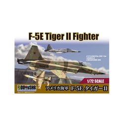 タイガー戦闘機　模型　F-5   タイガー