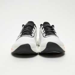 新品　NB ニューバランス　FuelCell Rebel v3 白　24cm Running shoes New Balance FuelCell Rebel v3 - Top4Running.com