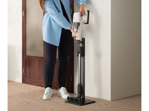 ヨドバシ.com - エレクトロラックス Electrolux 掃除機 コードレススティッククリーナー UltimateHome  700（アルティメイトホーム700） サイクロン式 1.9kg シェルホワイト EFP71524 通販【全品無料配達】