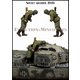 EM-35237 1/35 WWII 露/ソ ソビエト赤軍 タイガー戦車のハッチをのぞき込む歩兵 1943 [ディテールアップパーツ]