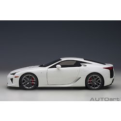 レクサスLFA 1/18ミニカー ホワイト 78851_01.jpg