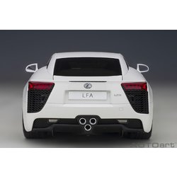 ヨドバシ.com - オートアート AUTOart 78850 1/18 レクサス LFA ホワイ