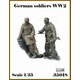 AR35018 1/35 WWII ドイツ軍兵士#4 前方視察セット（2体入） [組立式プラスチックモデル]