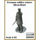 AR35035 1/35 WWII ドイツ 冬季装備の兵士1944-1945#2 指を差す兵士（1体入） [組立式プラスチックモデル]