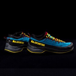 ヨドバシ.com - スポルティバ LA SPORTIVA TX4 R 27Z 640108