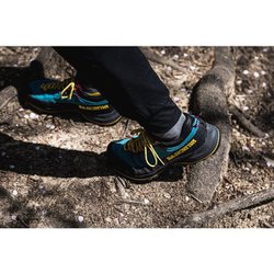 ヨドバシ.com - スポルティバ LA SPORTIVA TX4 R 27Z 640108