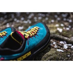 ヨドバシ.com - スポルティバ LA SPORTIVA TX4 R 27Z 640108