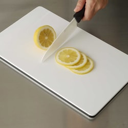 まな板 M 22×35cm エラストマー 食洗機対応 やわらか耐熱抗菌まな板やわらか 逸品 ブラック YHK-MBK
