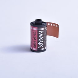 ヨドバシ.com - マリックスフィルム Marix Film 995-0040 [マリックス ISO400D カラーネガフィルム 24枚 MARIX  Color movie NegaFilm] 通販【全品無料配達】