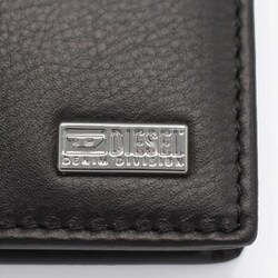 新品DIESEL ブラック 二つ折り財布 X09542 PR227 T8013 Amazon.co.jp: [Diesel] [ディーゼル] 財布(二つ折り財布