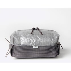 CEV2124 [TOILETRY CASE BLACK]