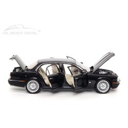 ヨドバシ.com - オールモストリアル ALMOST REAL 810501 1/18 Jaguar