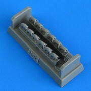 QIC 49057 1/48 P-39Q/N 排気管 （ハセガワ用） [プラモデル用パーツ]