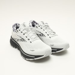 ヨドバシ.com - ブルックス BROOKS ゴースト15 GHOST 15 BRW3802 W/CM