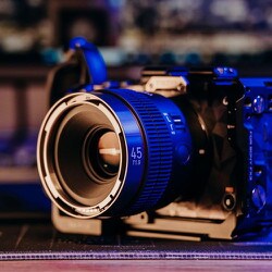 レンズ(単焦点) SAMYANG V-AF 45mm T1.9 FE SamyangがV-AF 45mm T1.9 FEを発表 - シリーズに4本目のレンズを