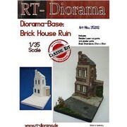 RTD35202 1/35 ディオラマベース：レンガ造りの廃屋 [プラモデル用品]